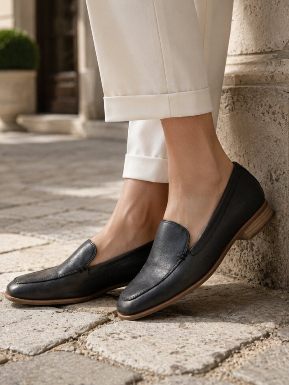 Lucky Brand Laurien Black Leather Loafers Slip On Comfort Flats Size 8